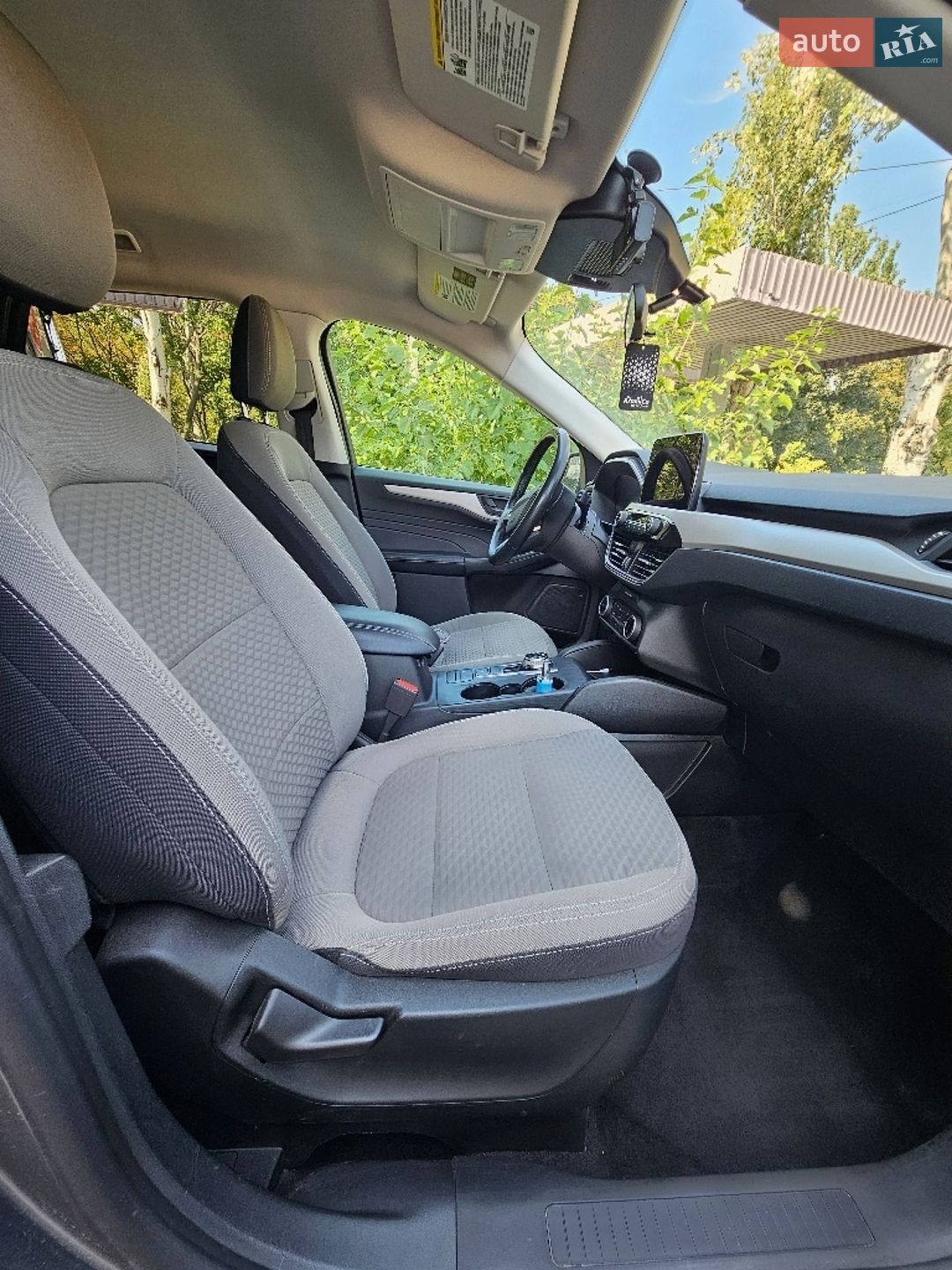 Ford Escape 2022 VIN 1FMCU0G64NUB09973 фото оголошення 12 з 16