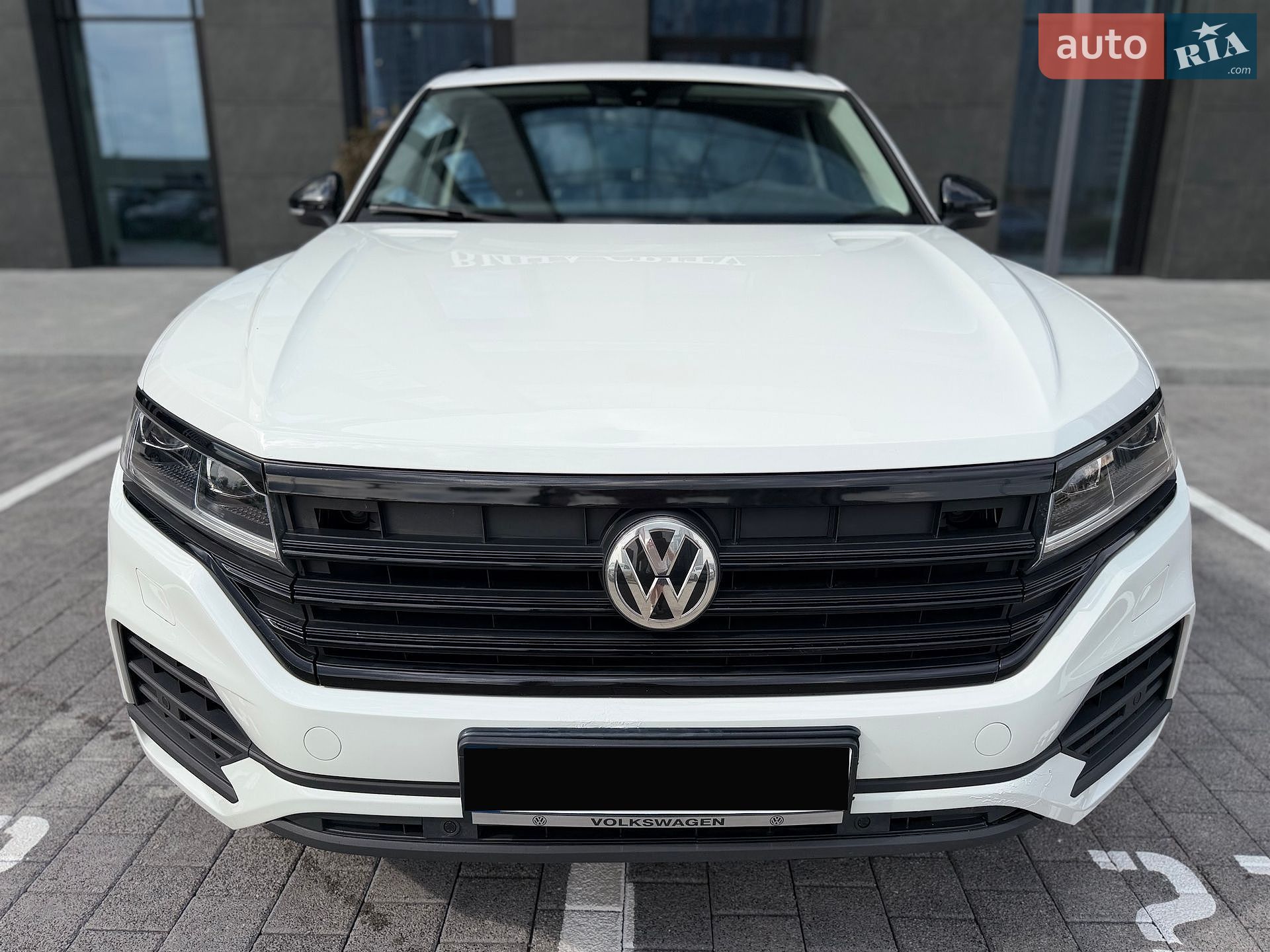 Volkswagen Touareg 2019 VIN WVGZZZCRZLD008985 фото оголошення 9 з 33