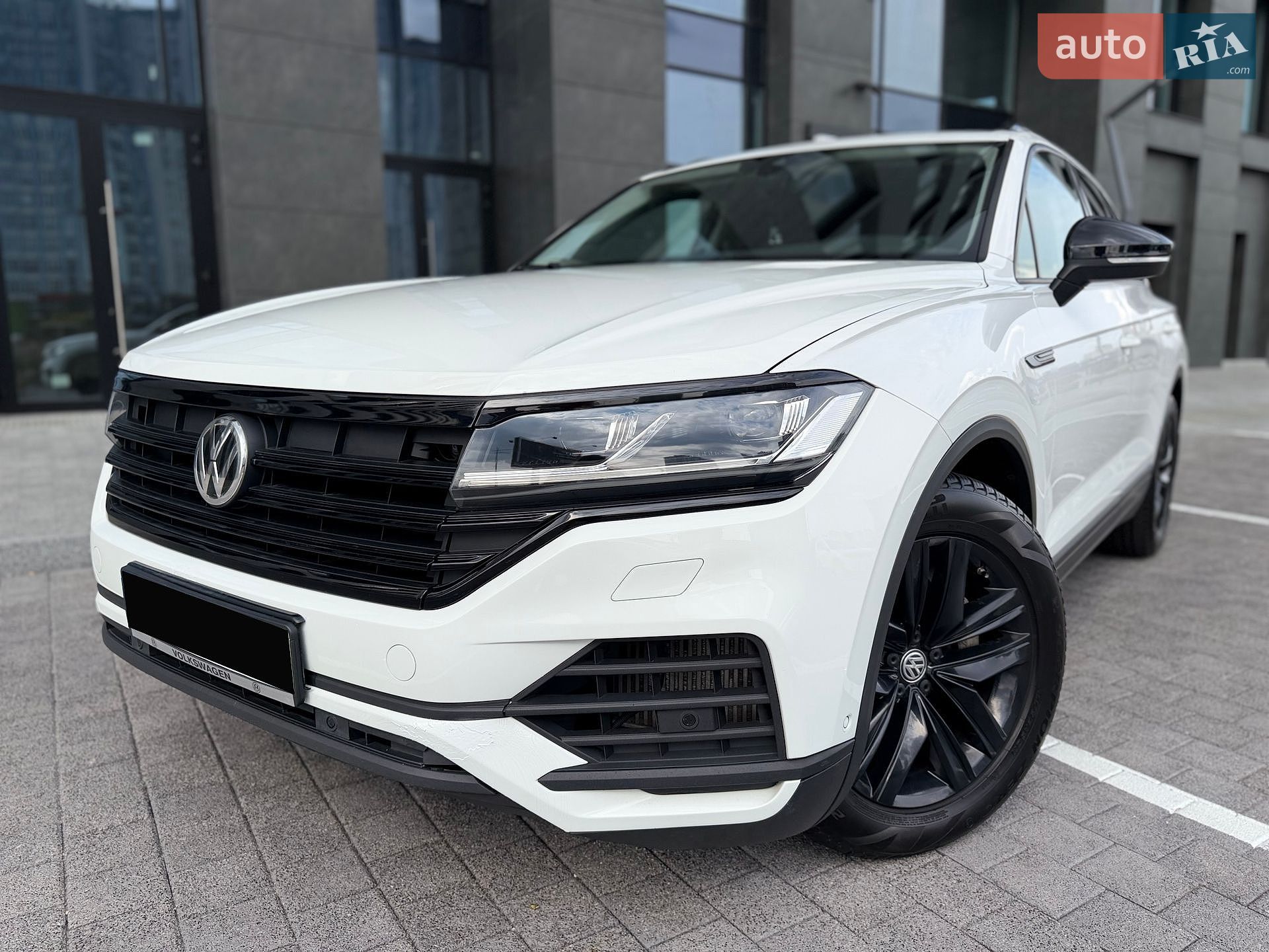 Volkswagen Touareg 2019 VIN WVGZZZCRZLD008985 фото оголошення 11 з 33