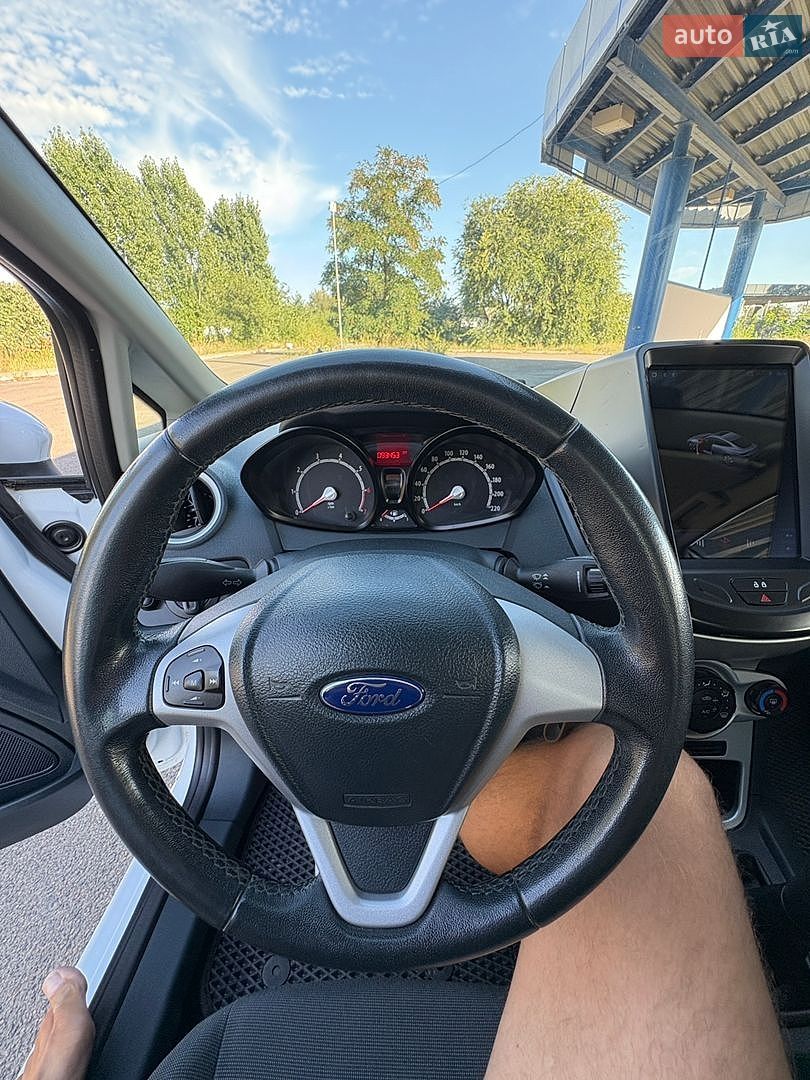 Ford Fiesta 2012 VIN WF0JXXGAJJCK14425 фото оголошення 14 з 35
