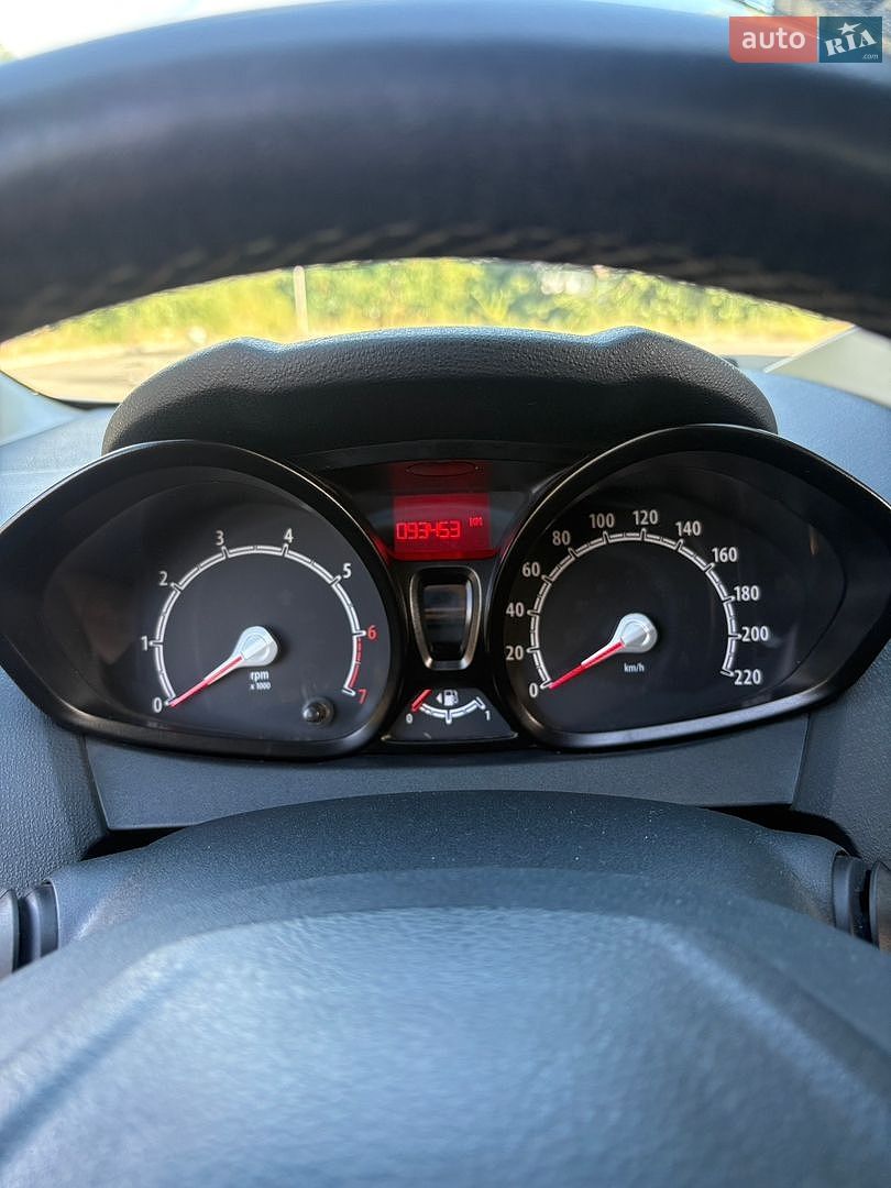 Ford Fiesta 2012 VIN WF0JXXGAJJCK14425 фото оголошення 19 з 35