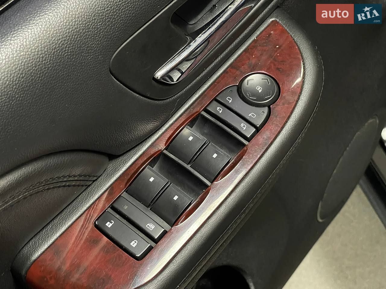 Cadillac Escalade 2008 VIN 1GYFK63818R241981 фото оголошення 17 з 38