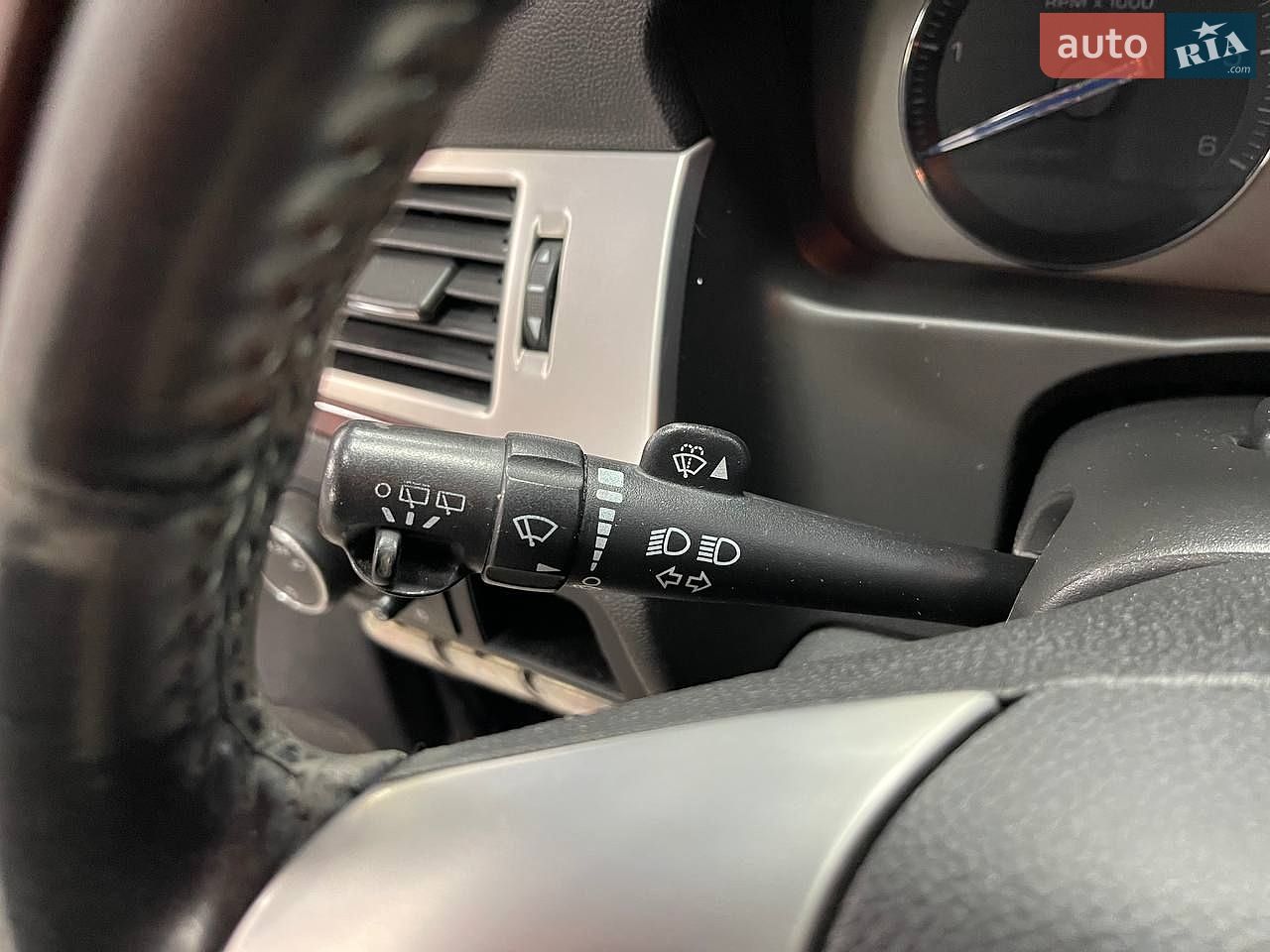Cadillac Escalade 2008 VIN 1GYFK63818R241981 фото оголошення 33 з 38
