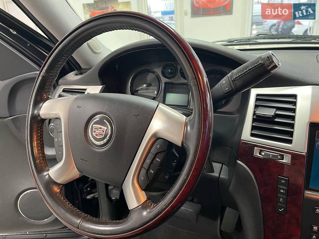Cadillac Escalade 2008 VIN 1GYFK63818R241981 фото оголошення 32 з 38