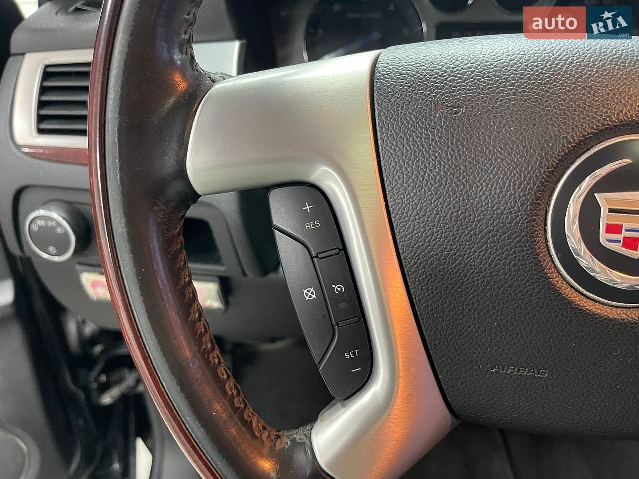Cadillac Escalade 2008 VIN 1GYFK63818R241981 фото оголошення 35 з 38