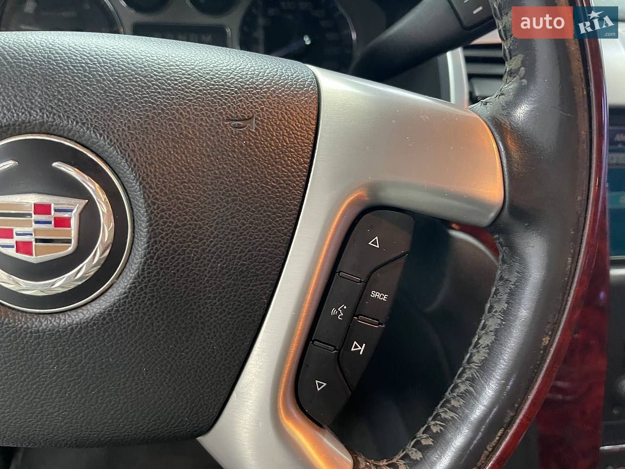Cadillac Escalade 2008 VIN 1GYFK63818R241981 фото оголошення 36 з 38