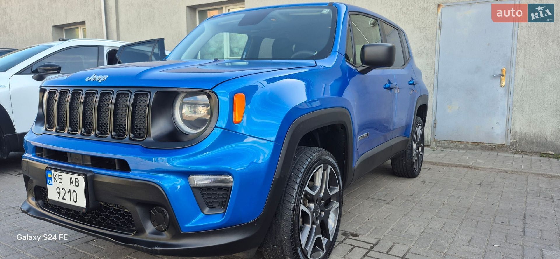 Jeep Renegade 2020 VIN ZACNJBAB1LPL80914 фото оголошення 12 з 19