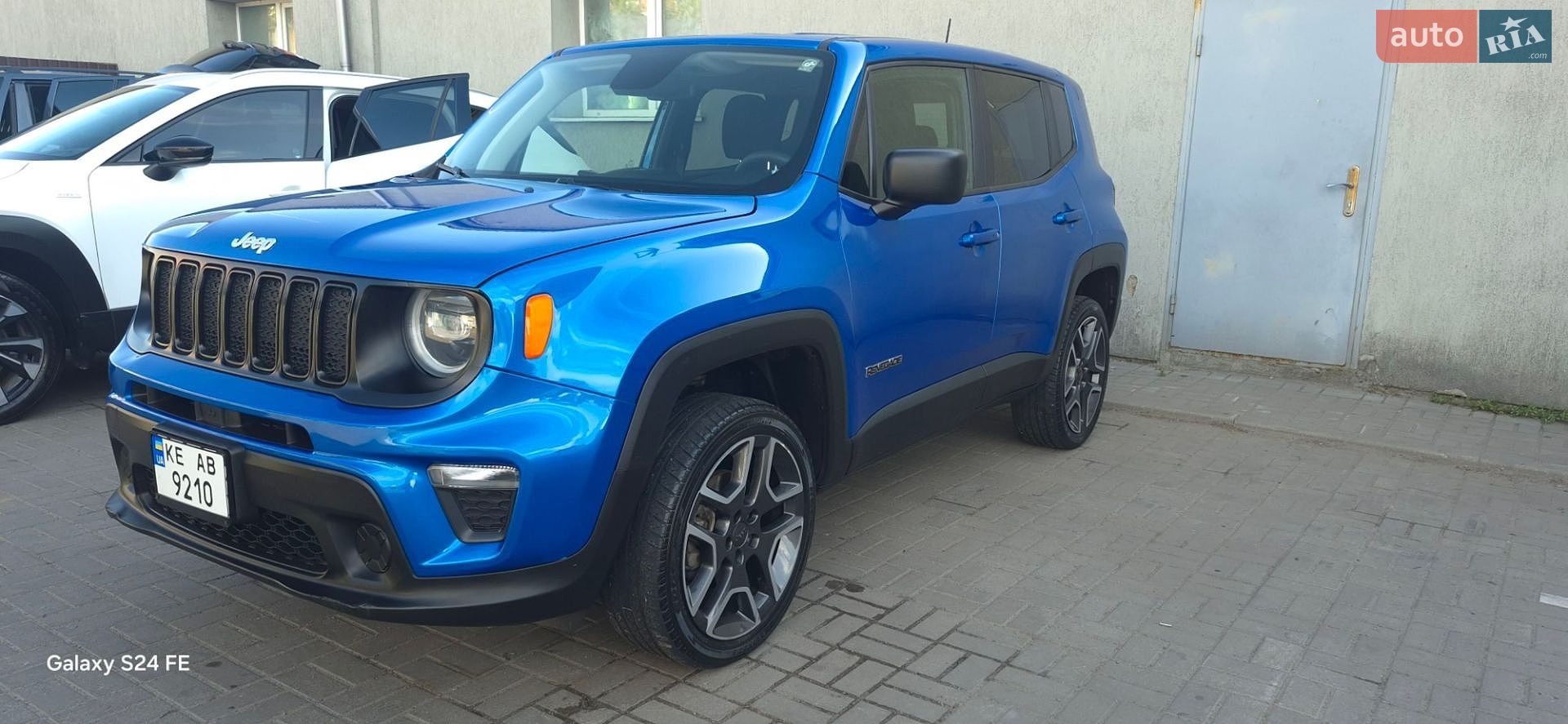 Jeep Renegade 2020 VIN ZACNJBAB1LPL80914 фото оголошення 13 з 19