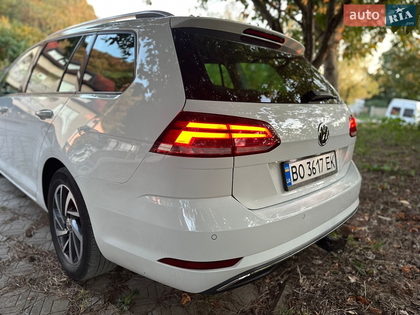 Volkswagen Golf 2017 VIN WVWZZZAUZJP561011 фото оголошення 10 з 22