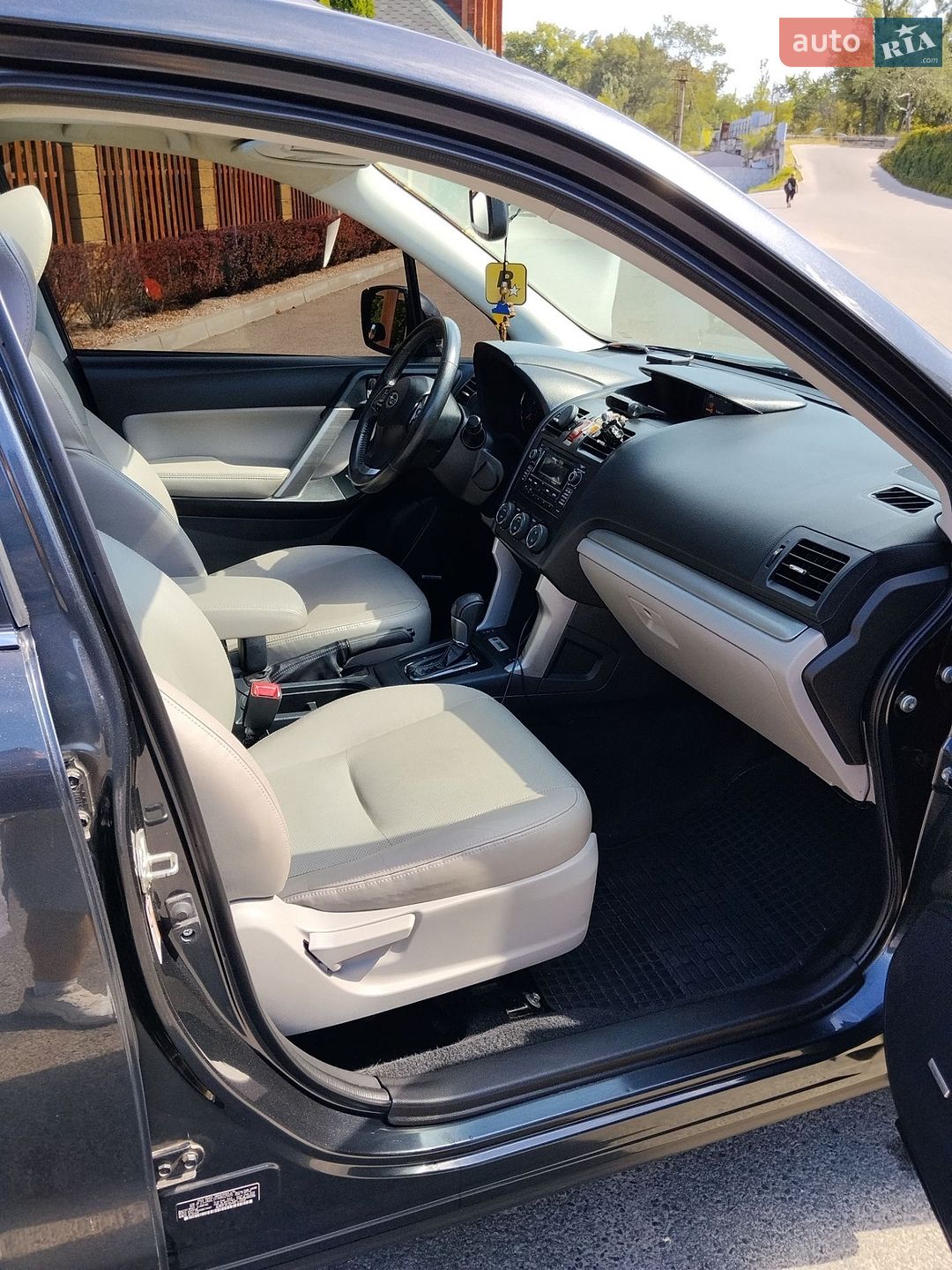 Subaru Forester 2015 VIN JF2SJAUC1FH802505 фото оголошення 16 з 28