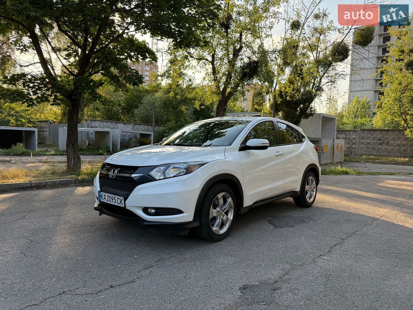 HONDA HR-V 2015 VIN 3CZRU5H52GM724024 фото оголошення 13 з 21