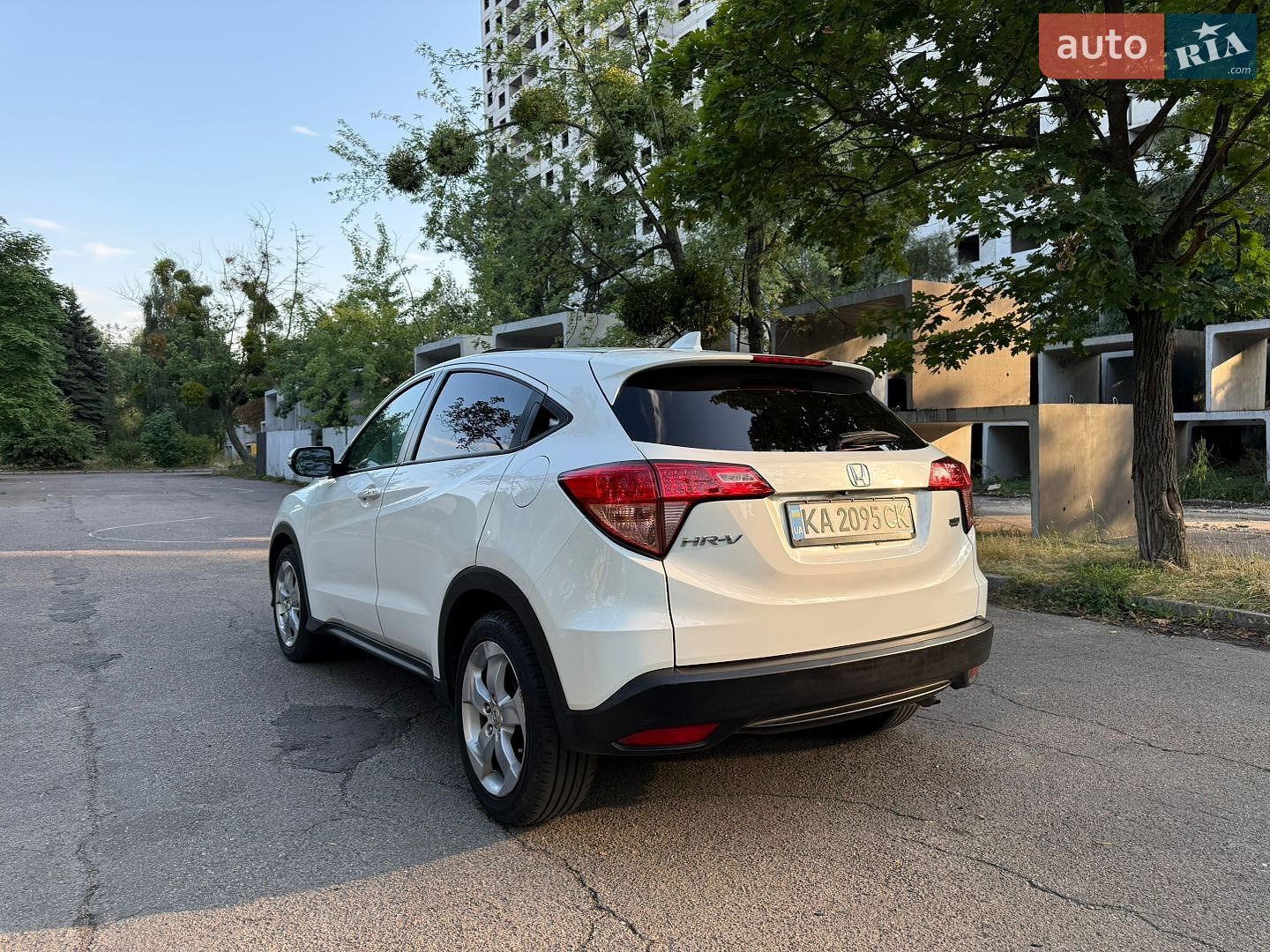 HONDA HR-V 2015 VIN 3CZRU5H52GM724024 фото оголошення 18 з 21