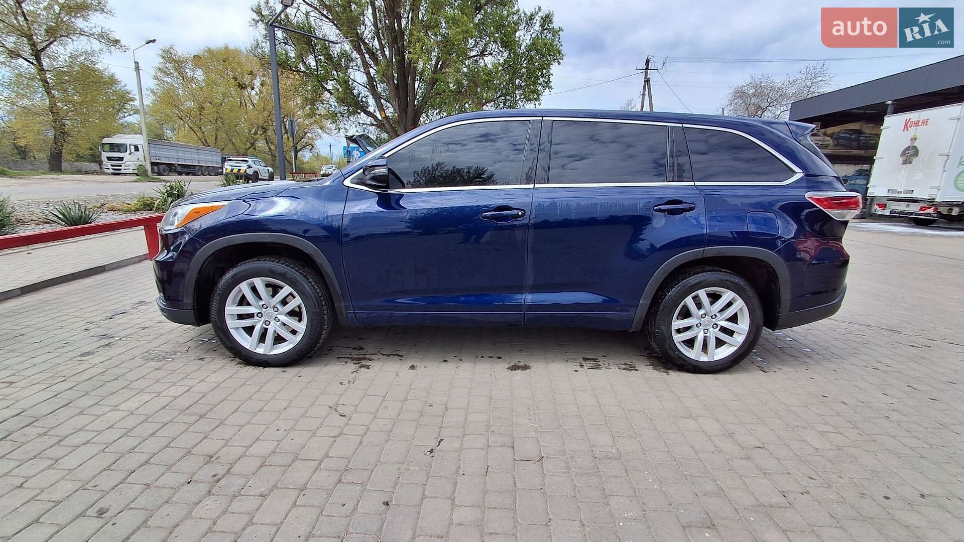 Toyota Highlander 2014 VIN 5TDZARFH2ES004965 фото оголошення 4 з 11