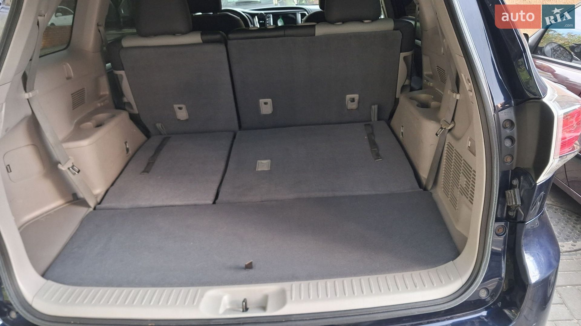 Toyota Highlander 2014 VIN 5TDZARFH2ES004965 фото оголошення 5 з 11