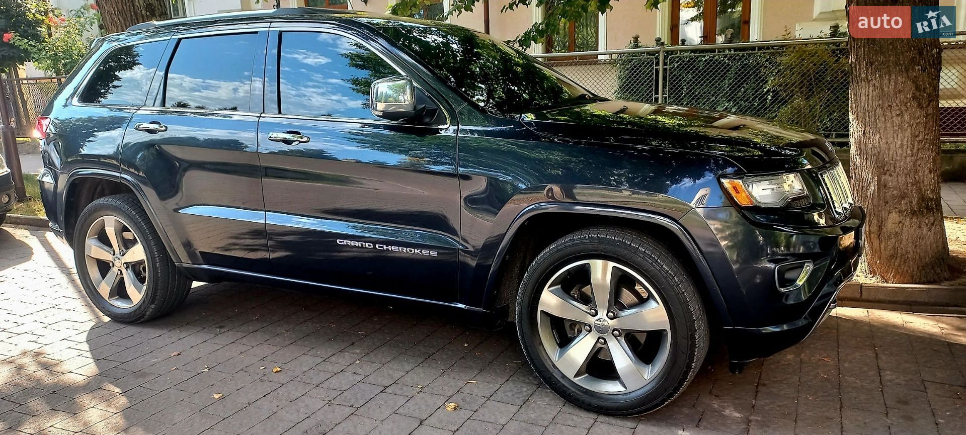 Jeep Grand Cherokee 2014 VIN 1C4RJECG9FC646803 фото оголошення 12 з 31