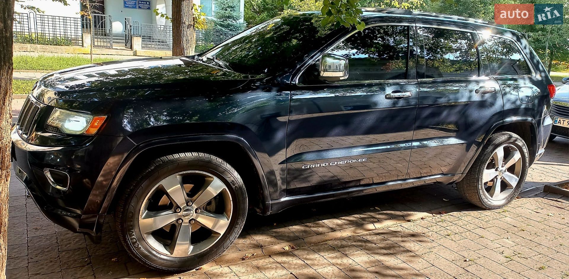 Jeep Grand Cherokee 2014 VIN 1C4RJECG9FC646803 фото оголошення 11 з 31