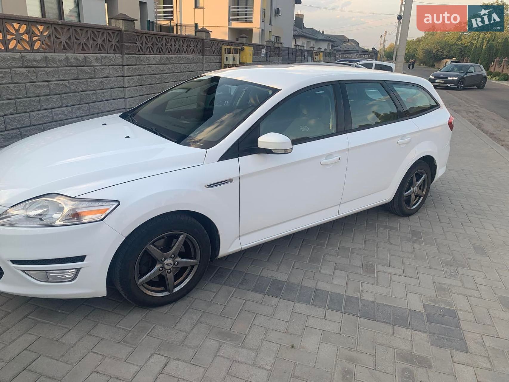 Ford Mondeo 2013 VIN WF0GXXGBBGDG58514 фото оголошення 4 з 15