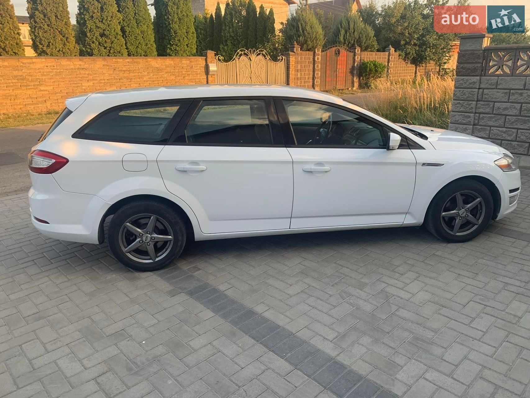 Ford Mondeo 2013 VIN WF0GXXGBBGDG58514 фото оголошення 3 з 15
