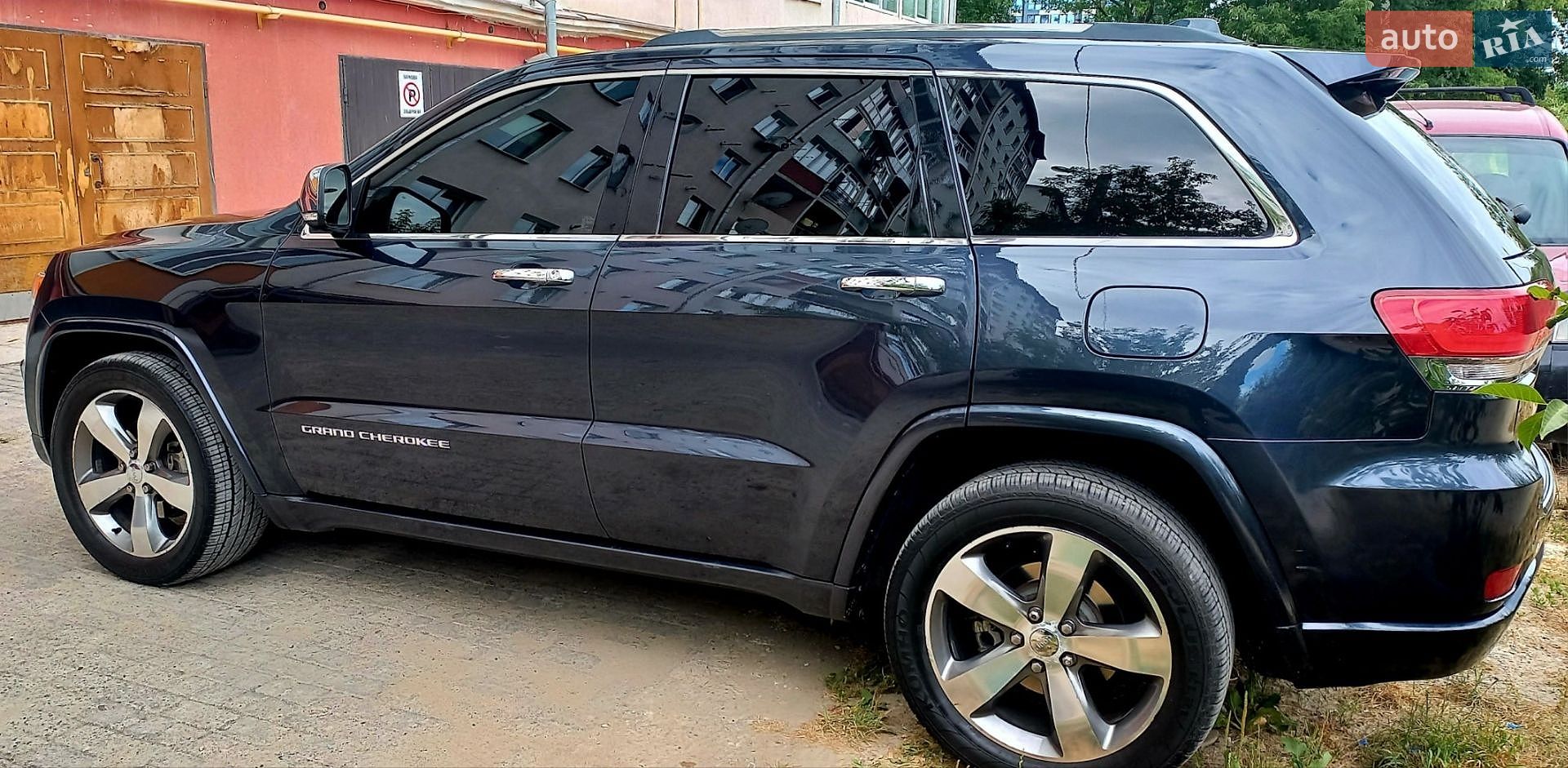 Jeep Grand Cherokee 2014 VIN 1C4RJECG9FC646803 фото оголошення 18 з 31