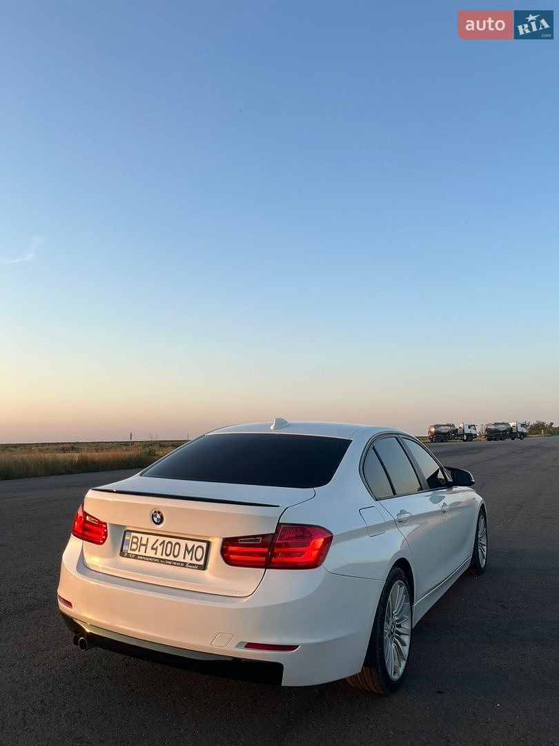 BMW 3 Series 2013 VIN WBA3C1C54DF441194 фото оголошення 9 з 10