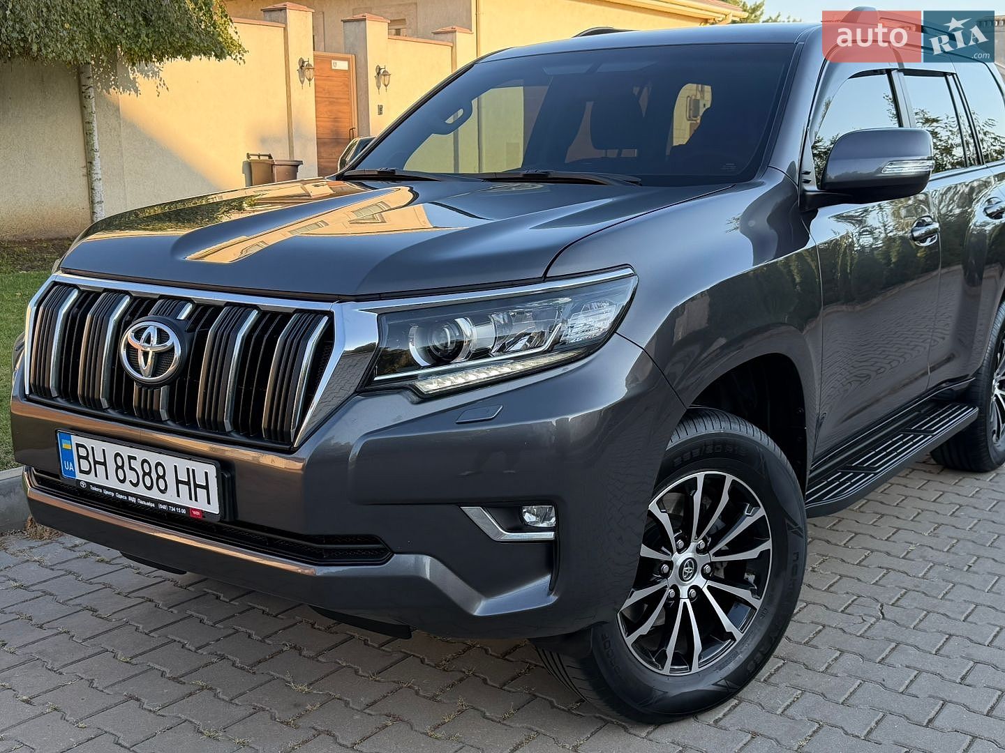 Toyota Land Cruiser Prado 2018 VIN JTEBR3FJ605011552 фото оголошення 5 з 76