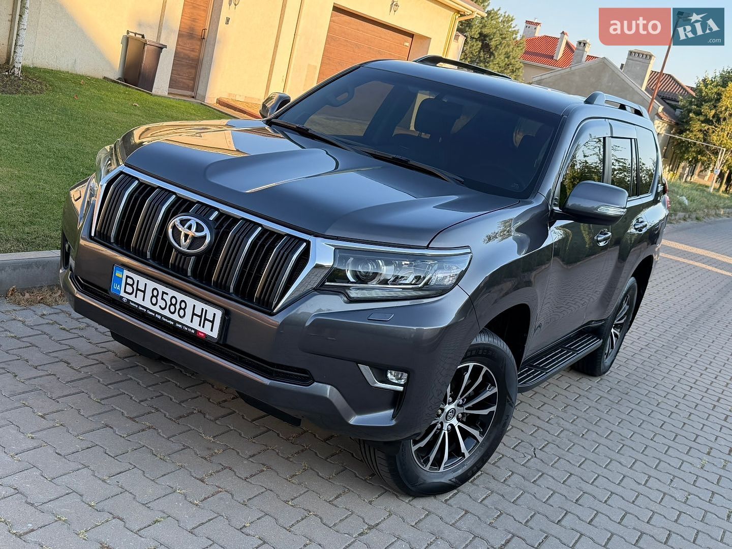 Toyota Land Cruiser Prado 2018 VIN JTEBR3FJ605011552 фото оголошення 4 з 65
