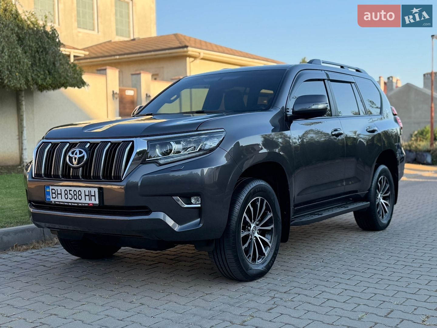 Toyota Land Cruiser Prado 2018 VIN JTEBR3FJ605011552 фото оголошення 7 з 66