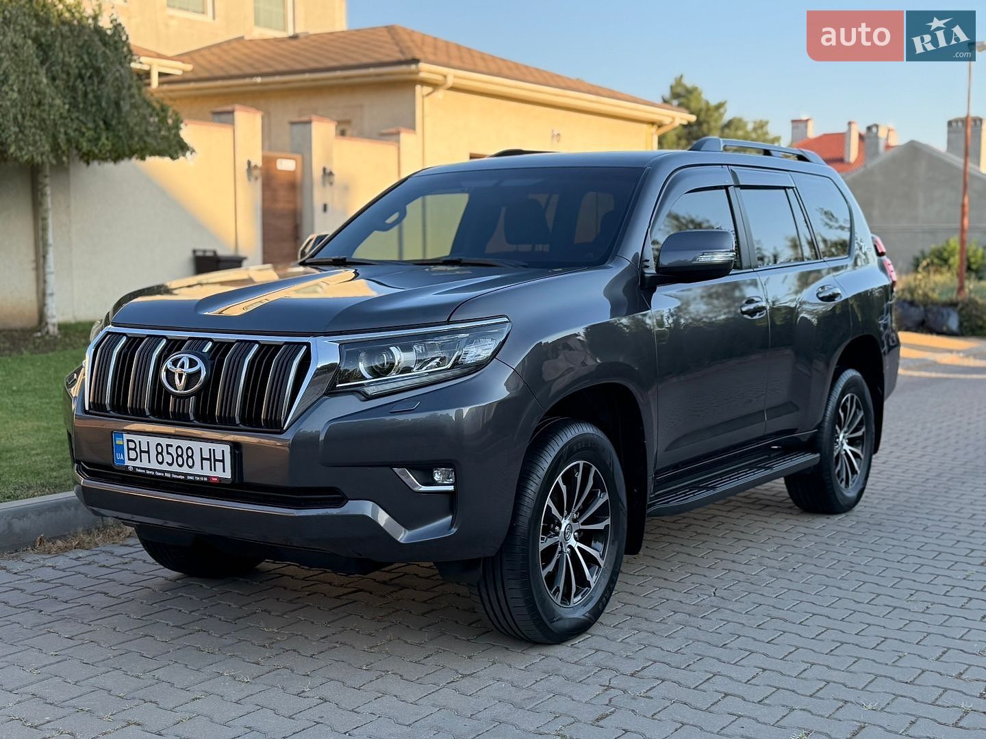 Toyota Land Cruiser Prado 2018 VIN JTEBR3FJ605011552 фото оголошення 10 з 76