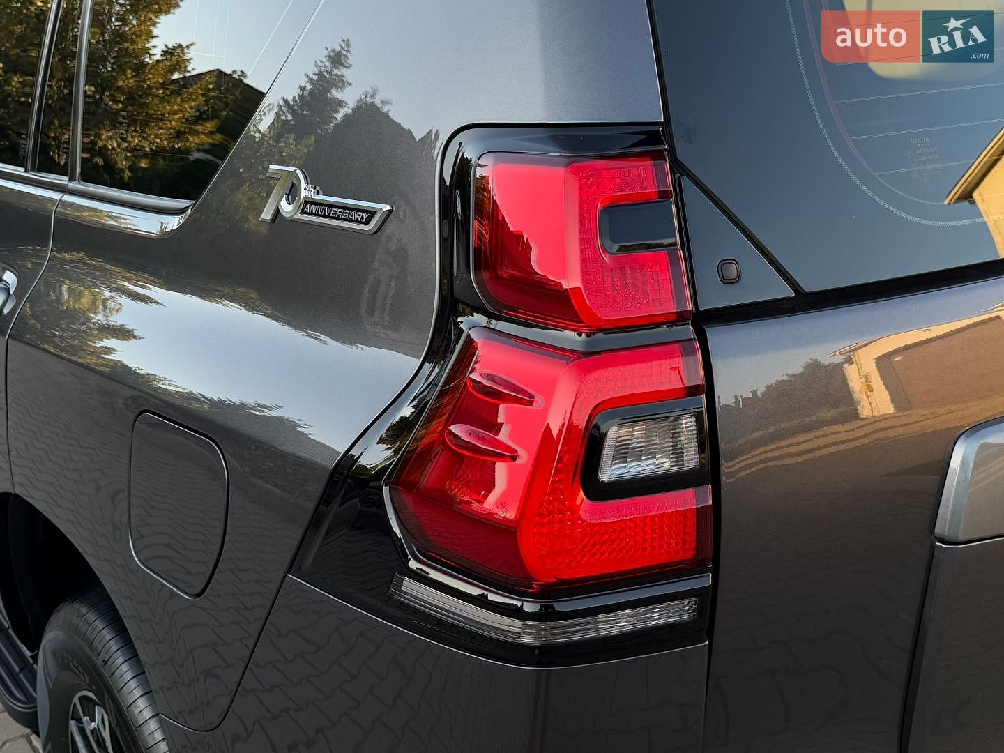 Toyota Land Cruiser Prado 2018 VIN JTEBR3FJ605011552 фото оголошення 17 з 76