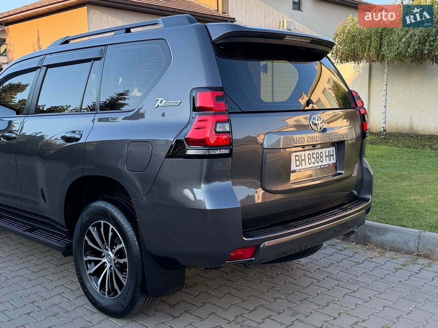 Toyota Land Cruiser Prado 2018 VIN JTEBR3FJ605011552 фото оголошення 17 з 65