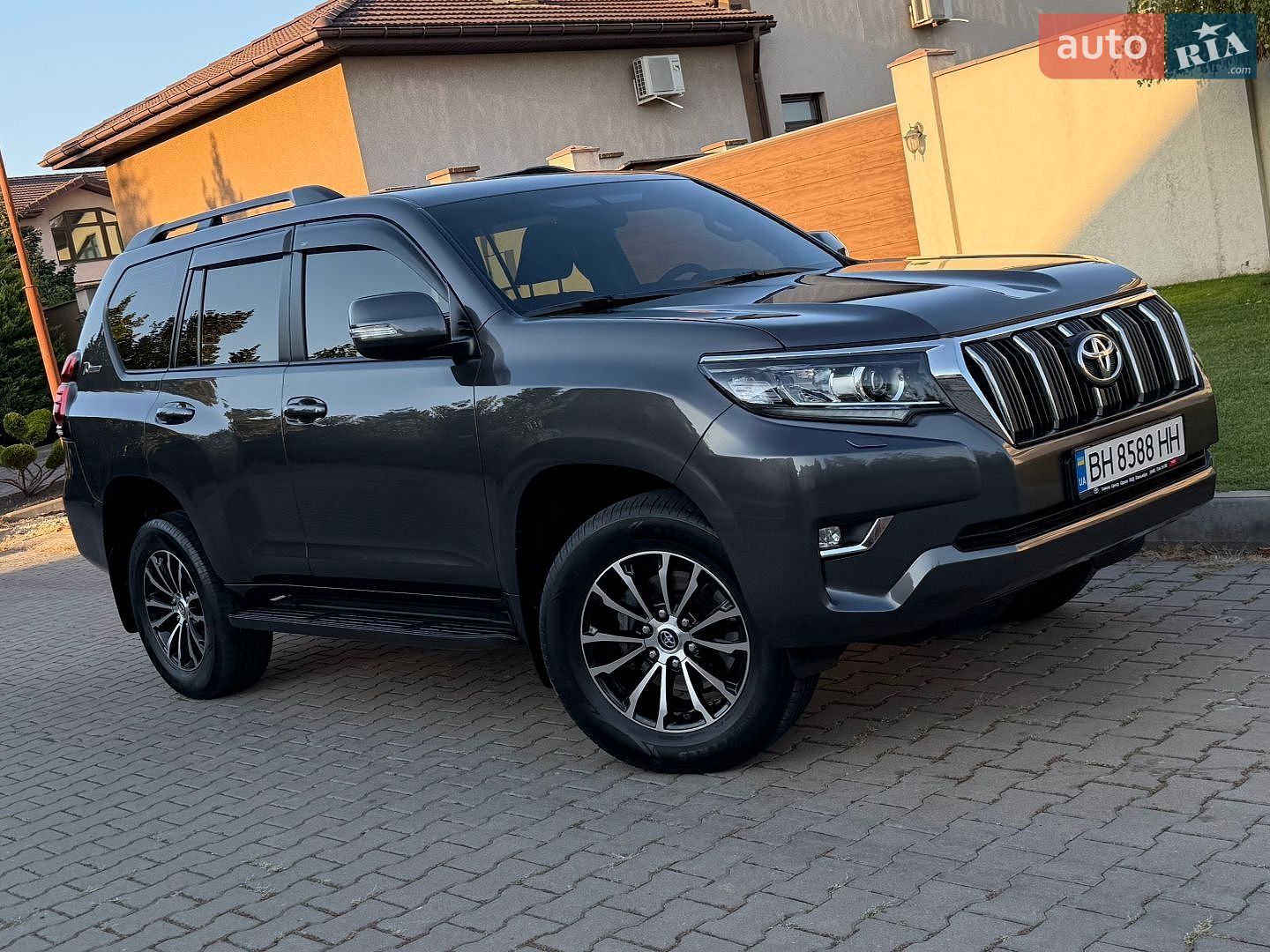 Toyota Land Cruiser Prado 2018 VIN JTEBR3FJ605011552 фото оголошення 27 з 76