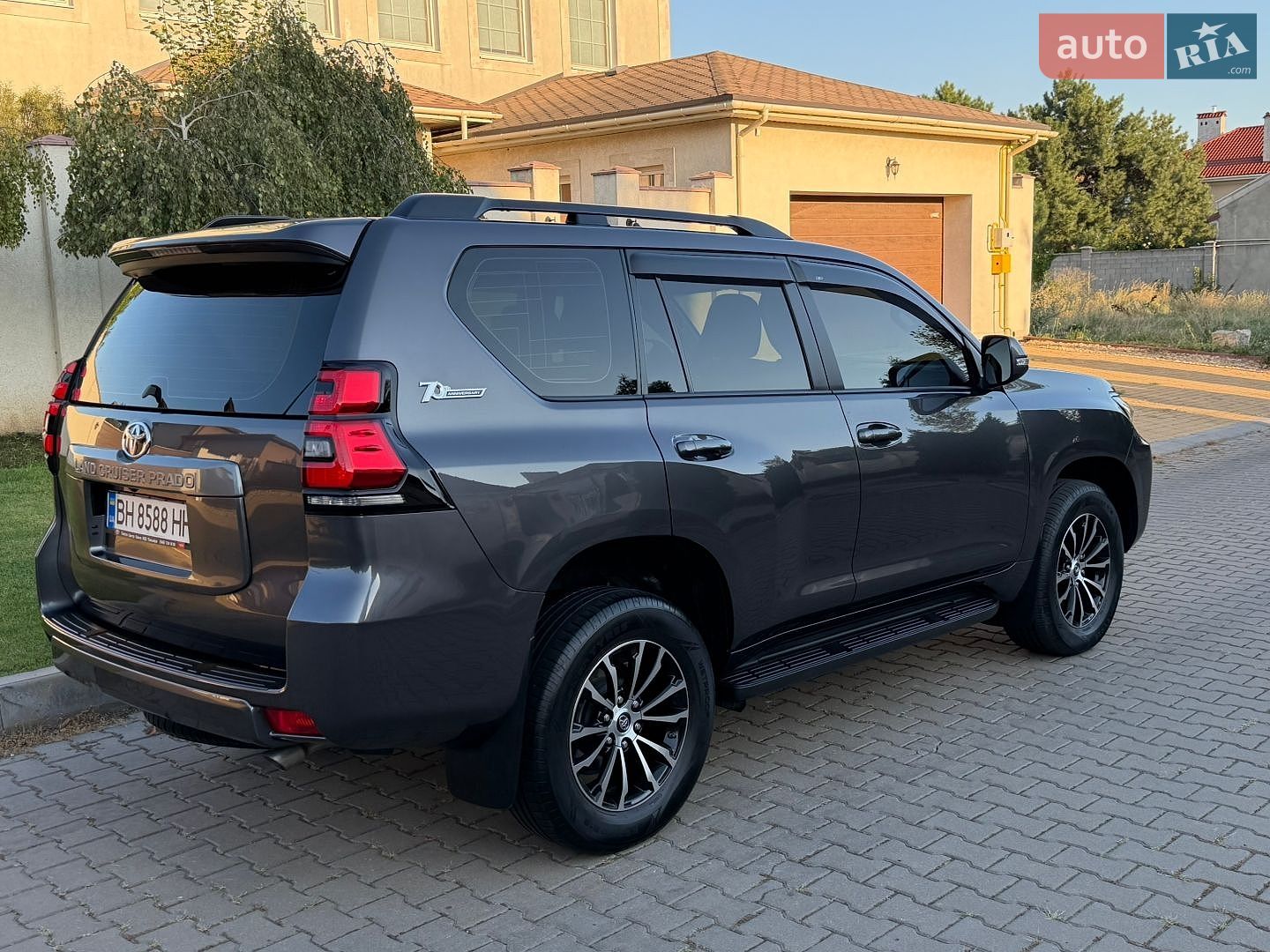 Toyota Land Cruiser Prado 2018 VIN JTEBR3FJ605011552 фото оголошення 36 з 76