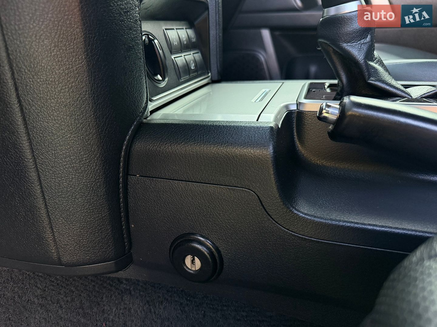 Toyota Land Cruiser Prado 2018 VIN JTEBR3FJ605011552 фото оголошення 49 з 76