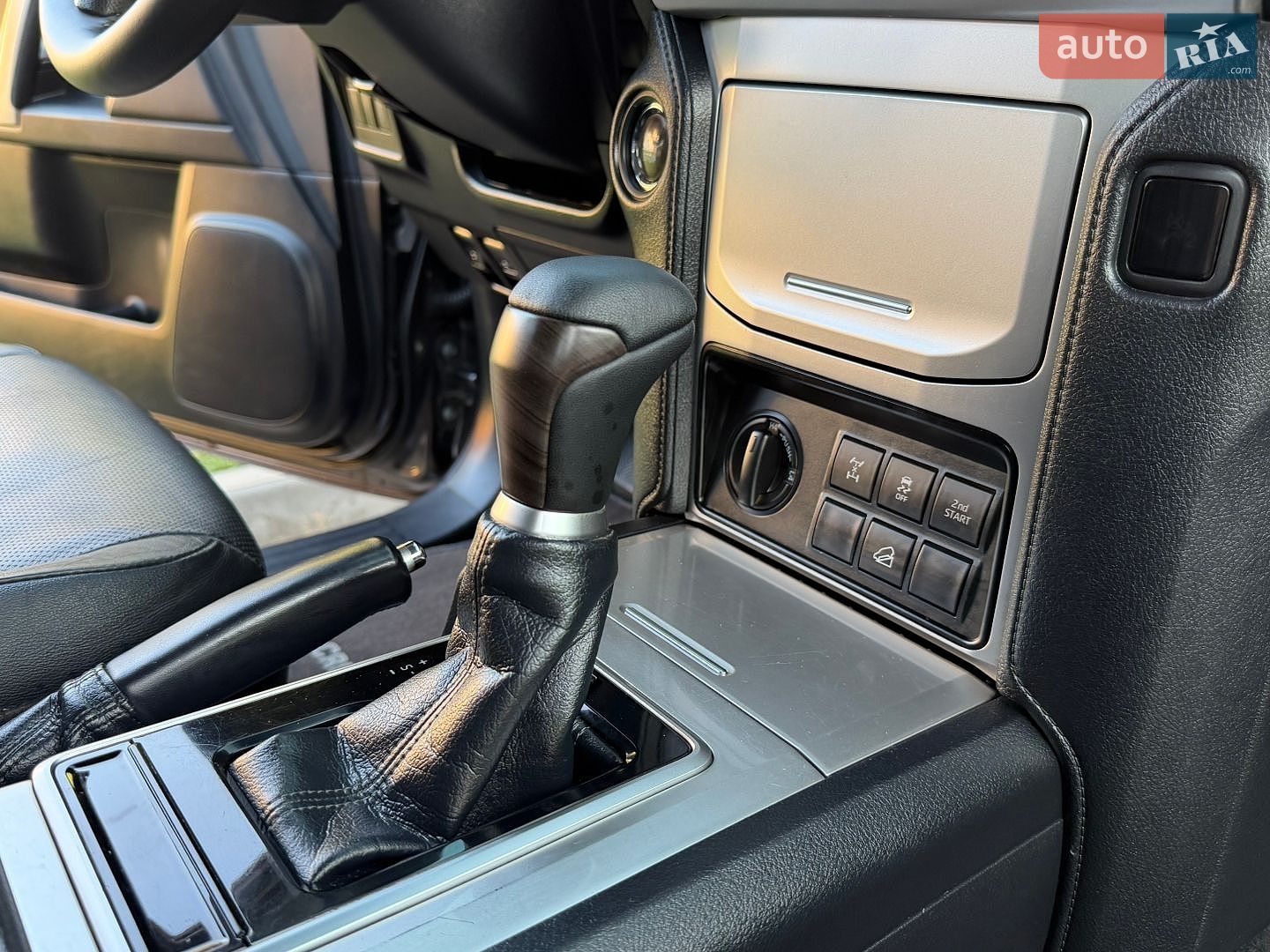Toyota Land Cruiser Prado 2018 VIN JTEBR3FJ605011552 фото оголошення 58 з 76