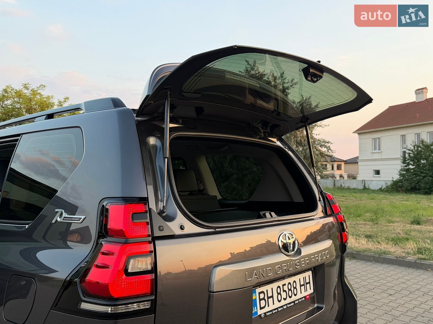 Toyota Land Cruiser Prado 2018 VIN JTEBR3FJ605011552 фото оголошення 64 з 76