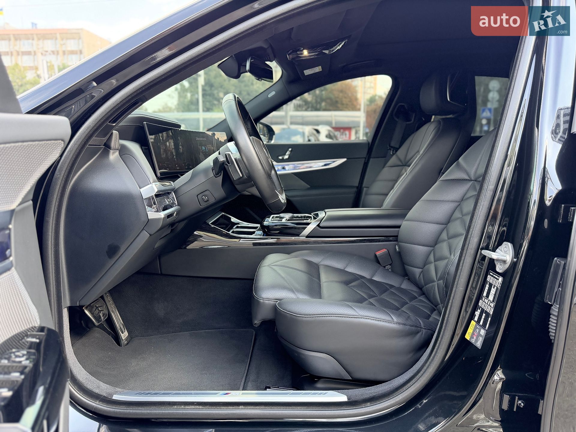 BMW i7 2023 VIN WBY41EJ05RCP30801 фото оголошення 22 з 37