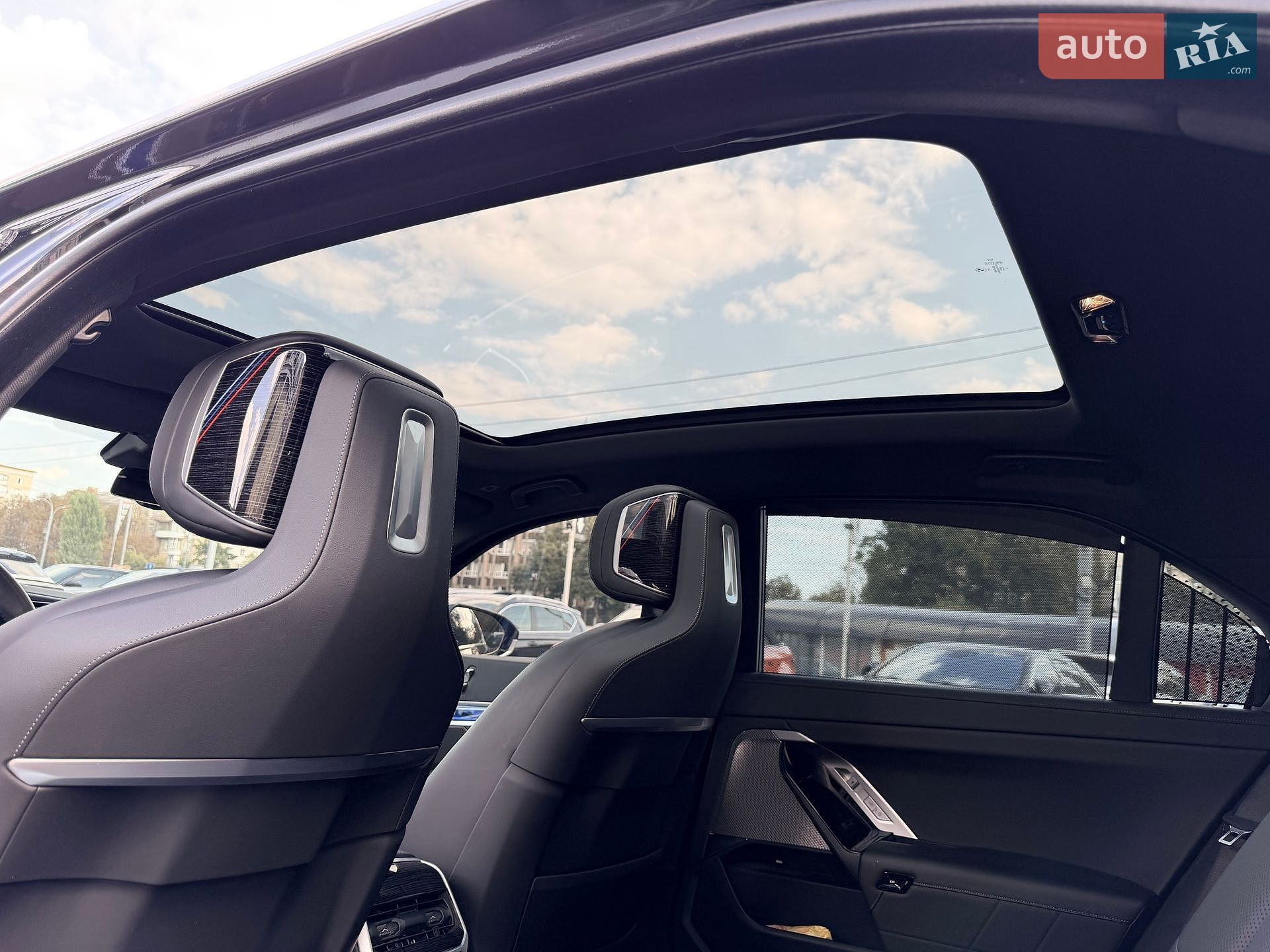 BMW i7 2023 VIN WBY41EJ05RCP30801 фото оголошення 30 з 37
