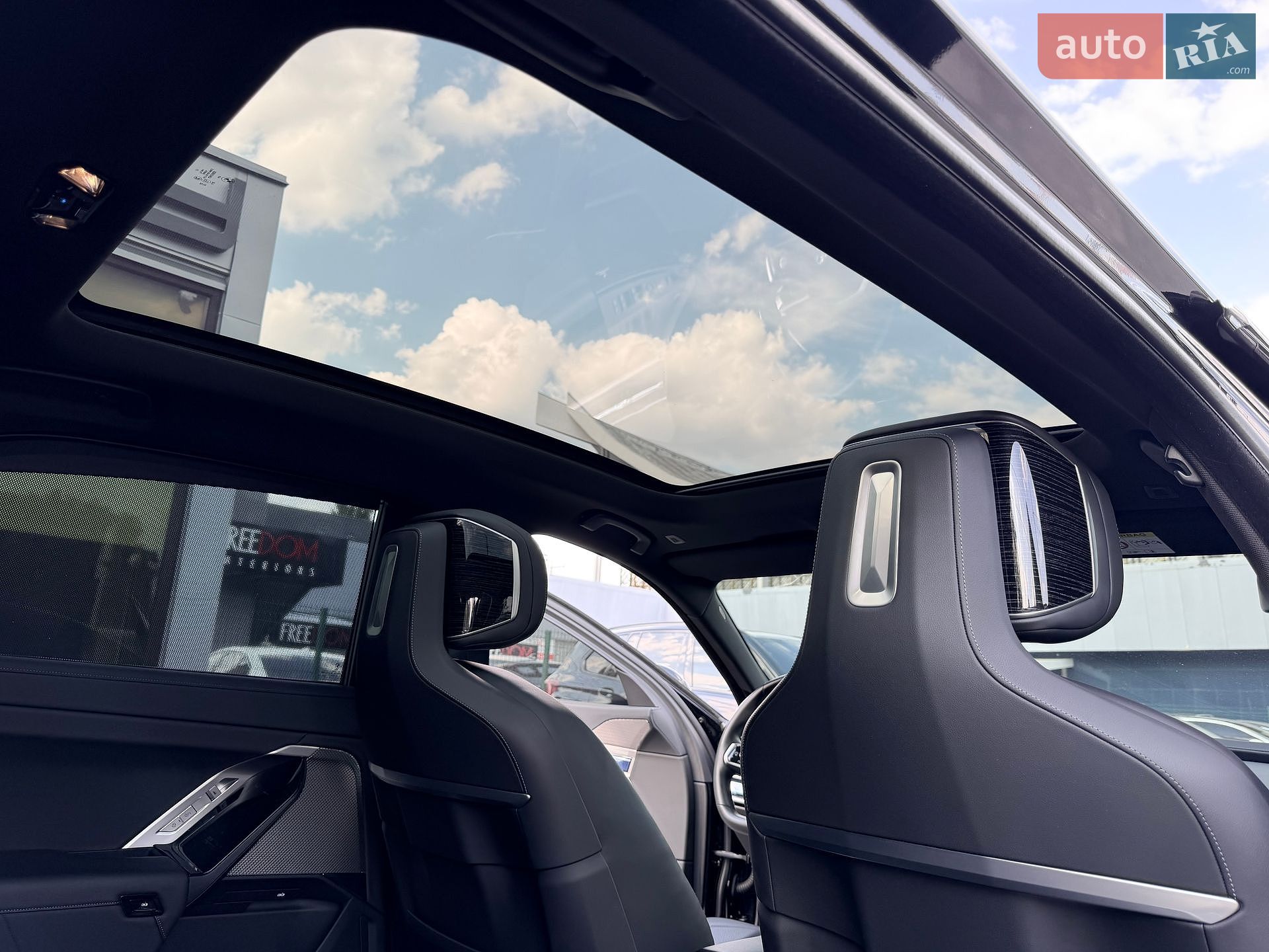 BMW i7 2023 VIN WBY41EJ05RCP30801 фото оголошення 35 з 37