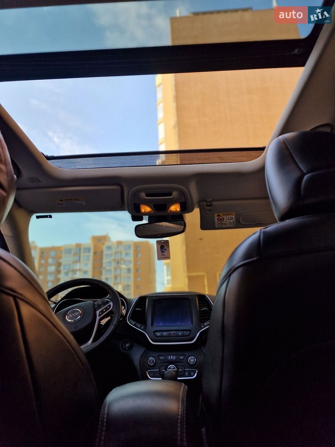 Jeep Cherokee 2019 VIN 1C4PJMCB7KD214687 фото оголошення 23 з 34