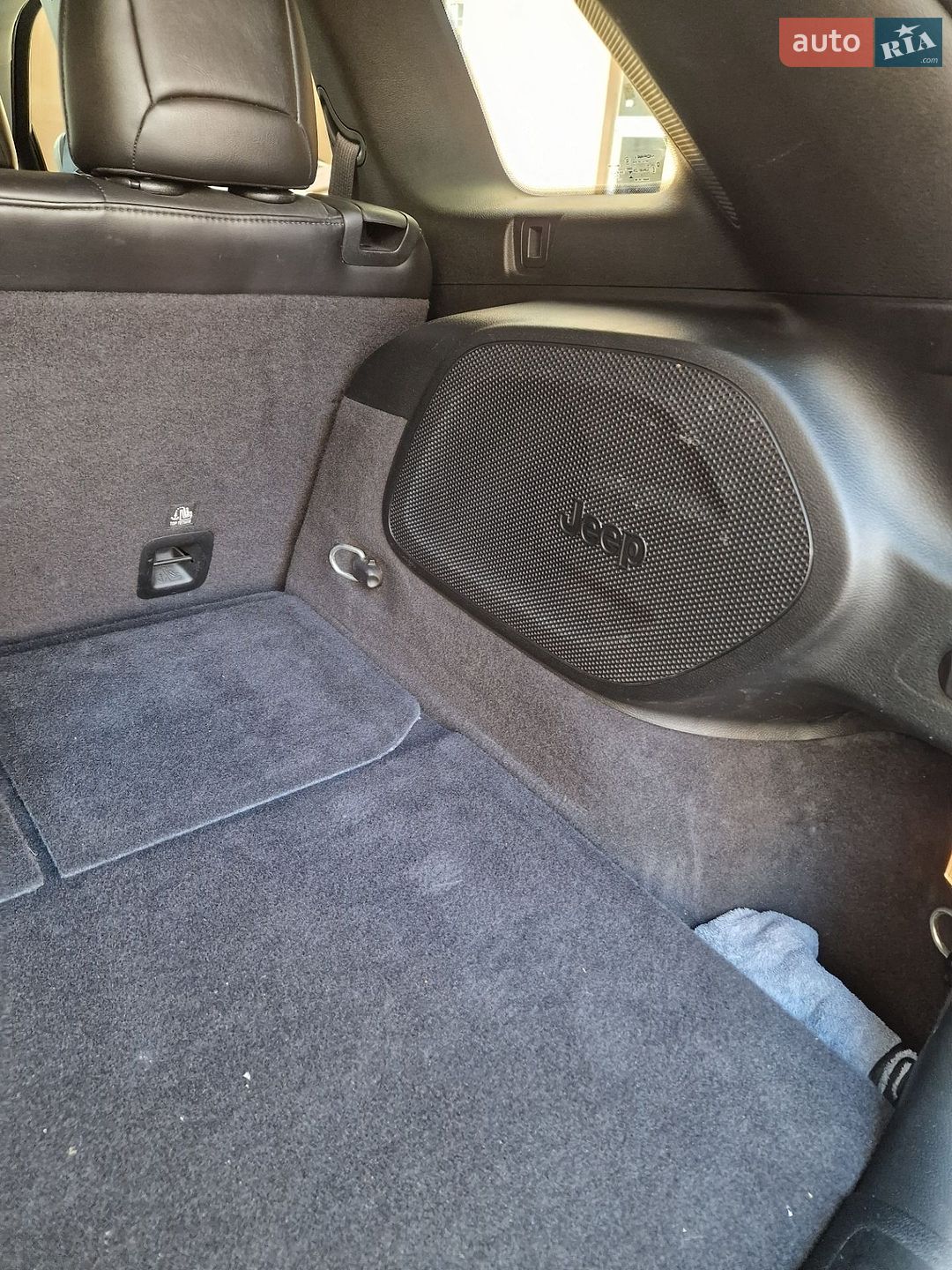 Jeep Cherokee 2019 VIN 1C4PJMCB7KD214687 фото оголошення 22 з 34
