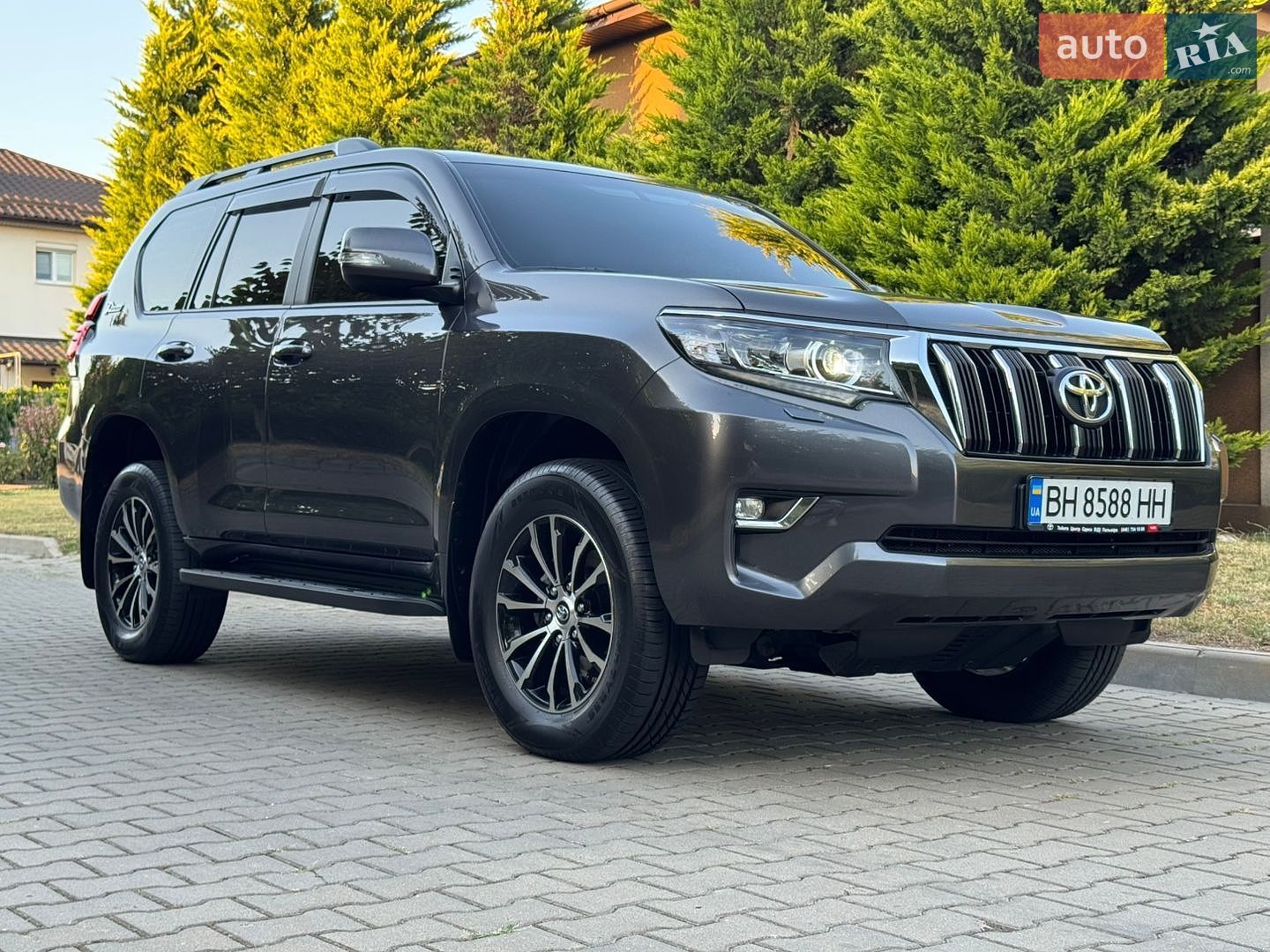 Toyota Land Cruiser Prado 2018 VIN JTEBR3FJ605011552 фото оголошення 33 з 76