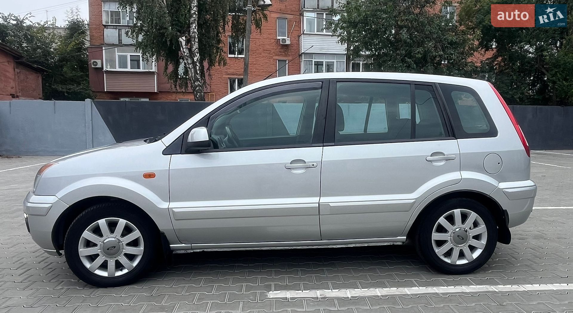 Ford Fusion 2010 VIN WF0UXXGAJUAB76222 фото оголошення 7 з 31