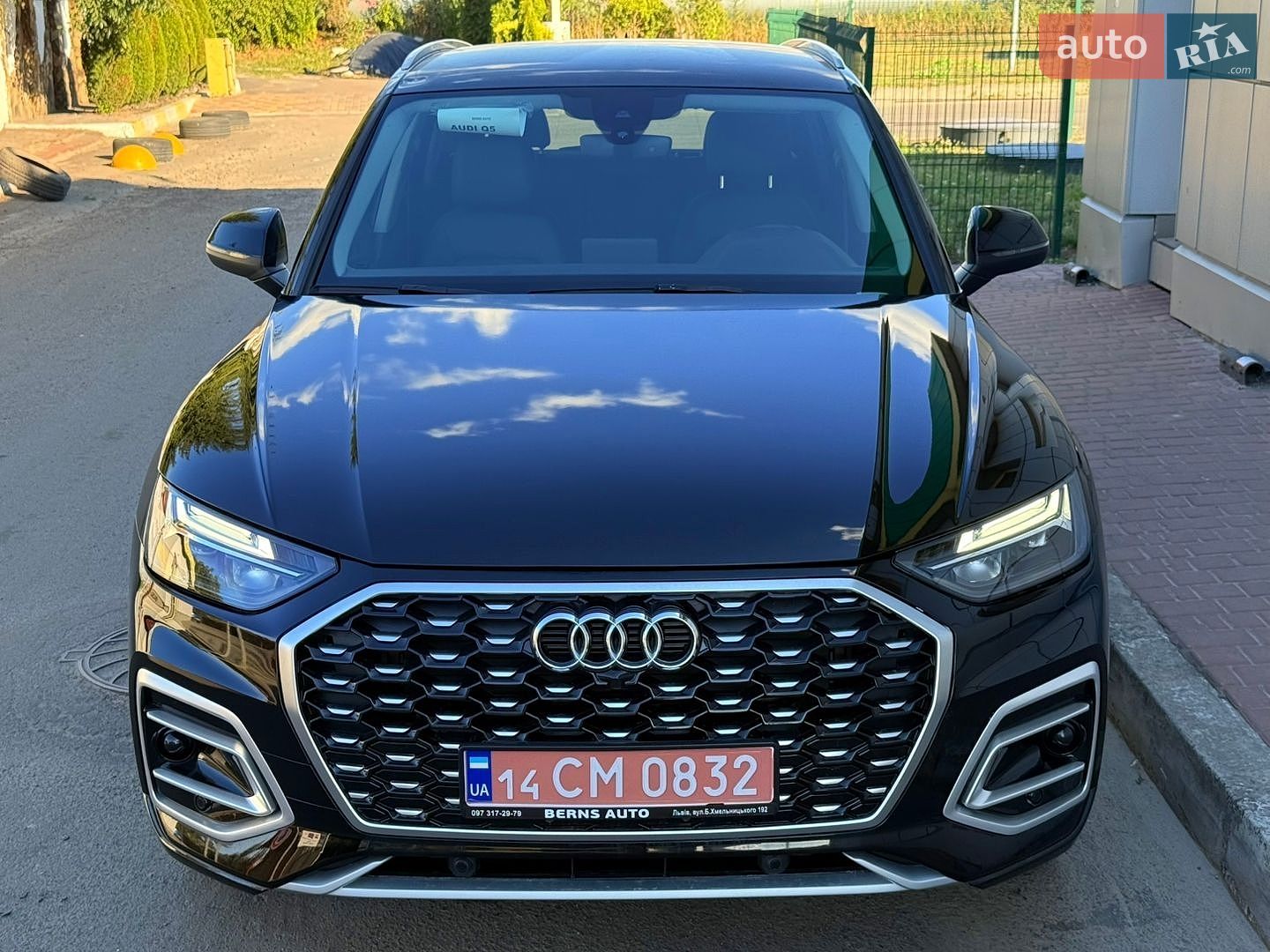 Audi Q5 2020 VIN WA1ANAFY8L2072351 фото оголошення 4 з 78