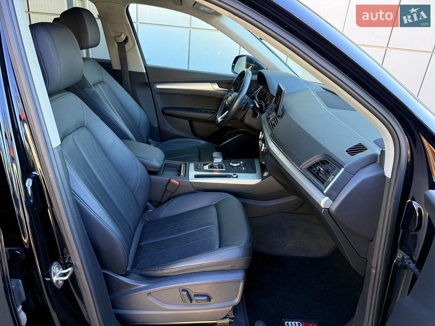 Audi Q5 2020 VIN WA1ANAFY8L2072351 фото оголошення 46 з 78