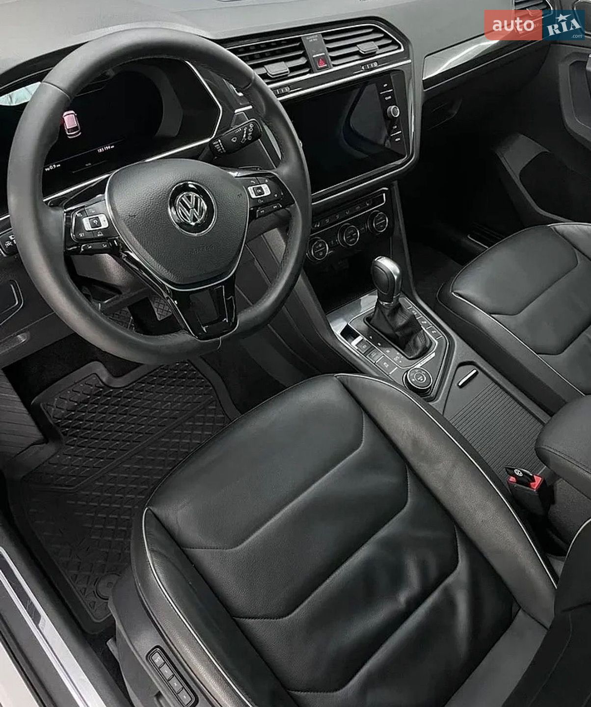 Volkswagen Tiguan 2017 VIN WVGZZZ5NZHW439444 фото оголошення 3 з 10