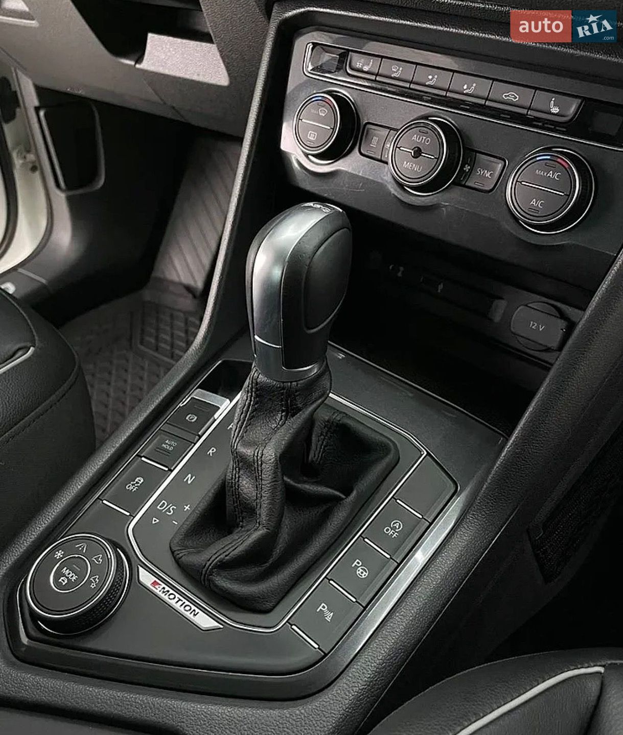 Volkswagen Tiguan 2017 VIN WVGZZZ5NZHW439444 фото оголошення 6 з 10