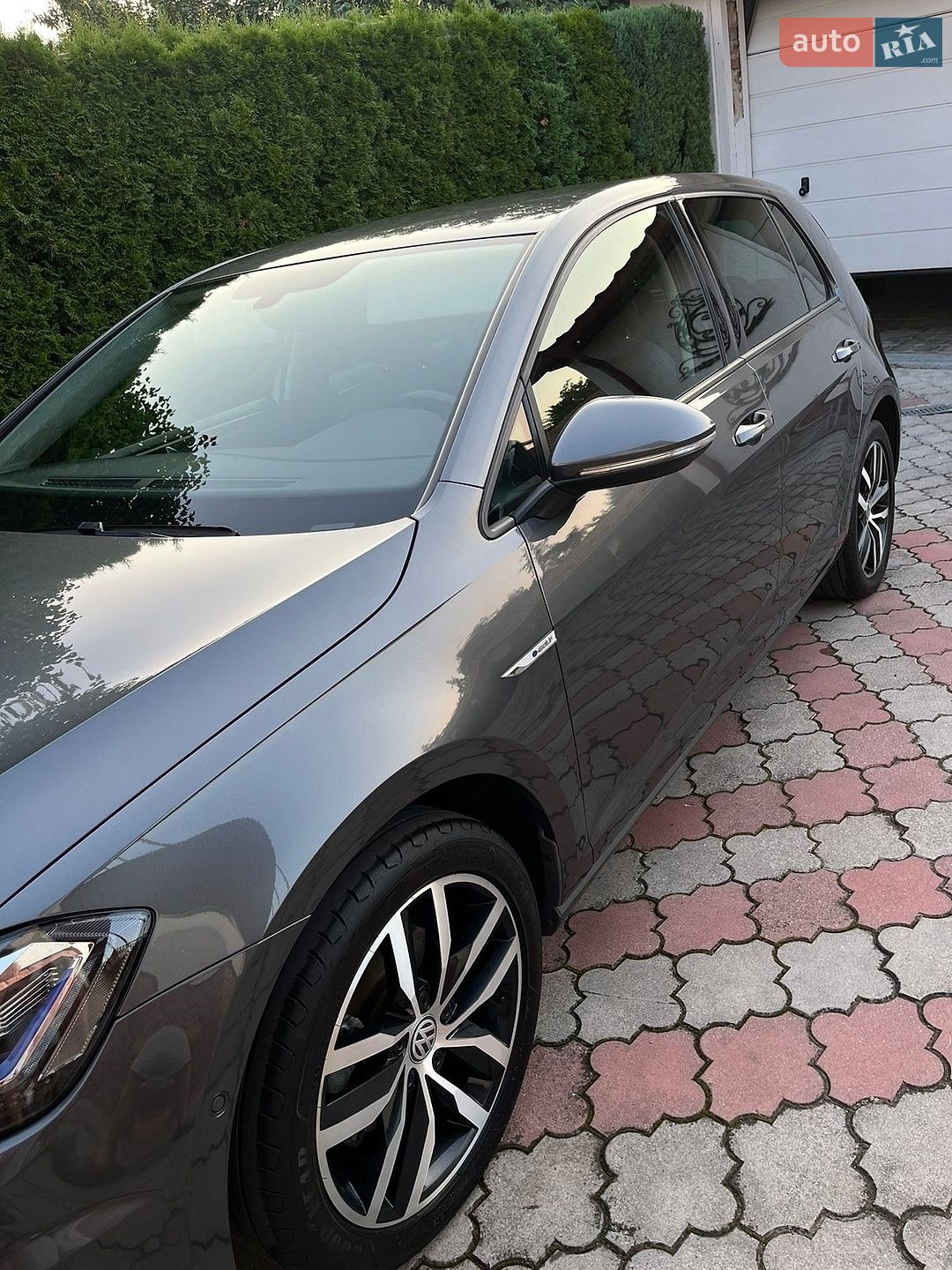 Volkswagen e-Golf 2018 VIN WVWZZZAUZJW909723 фото оголошення 2 з 22