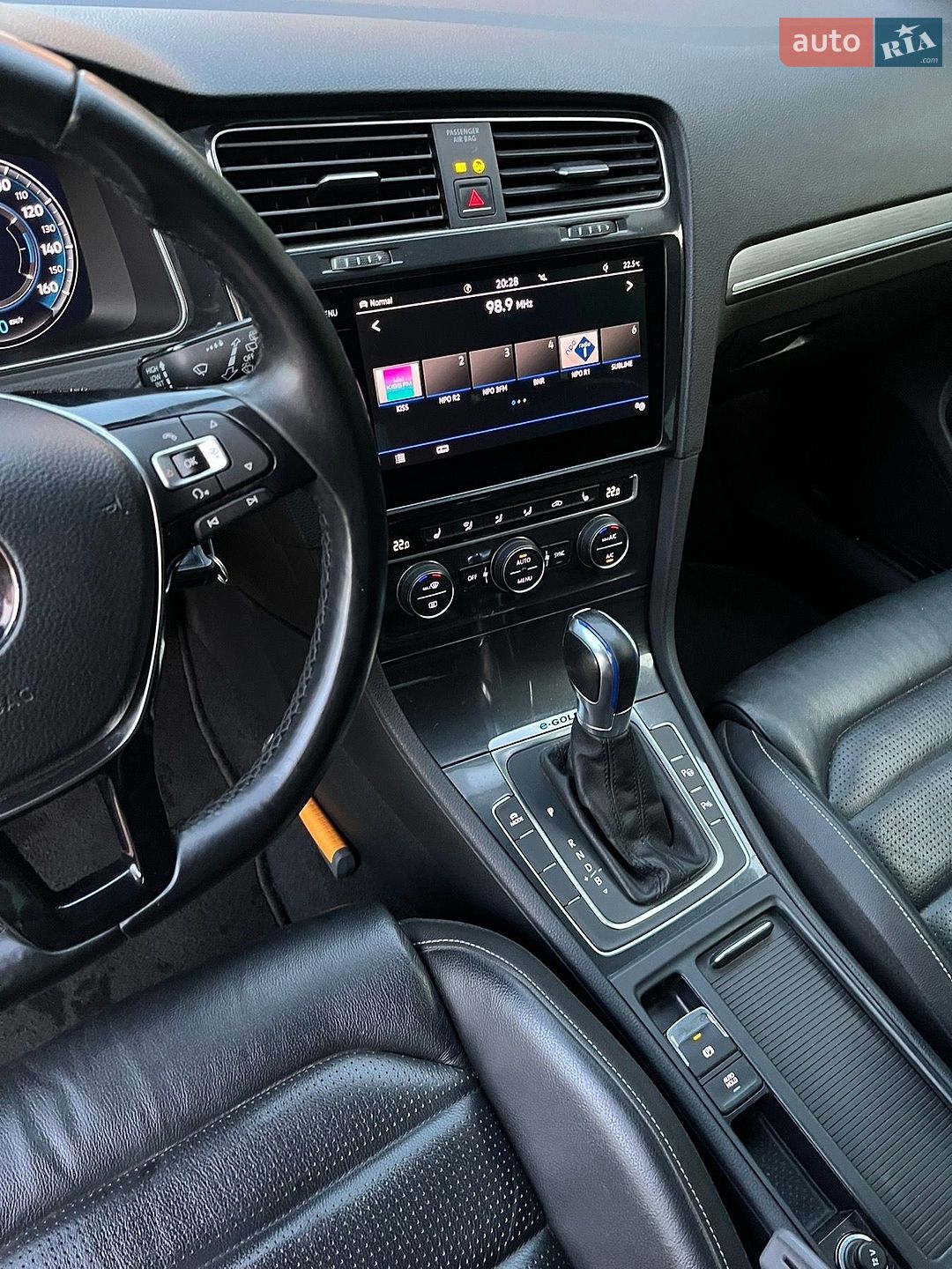 Volkswagen e-Golf 2018 VIN WVWZZZAUZJW909723 фото оголошення 19 з 22