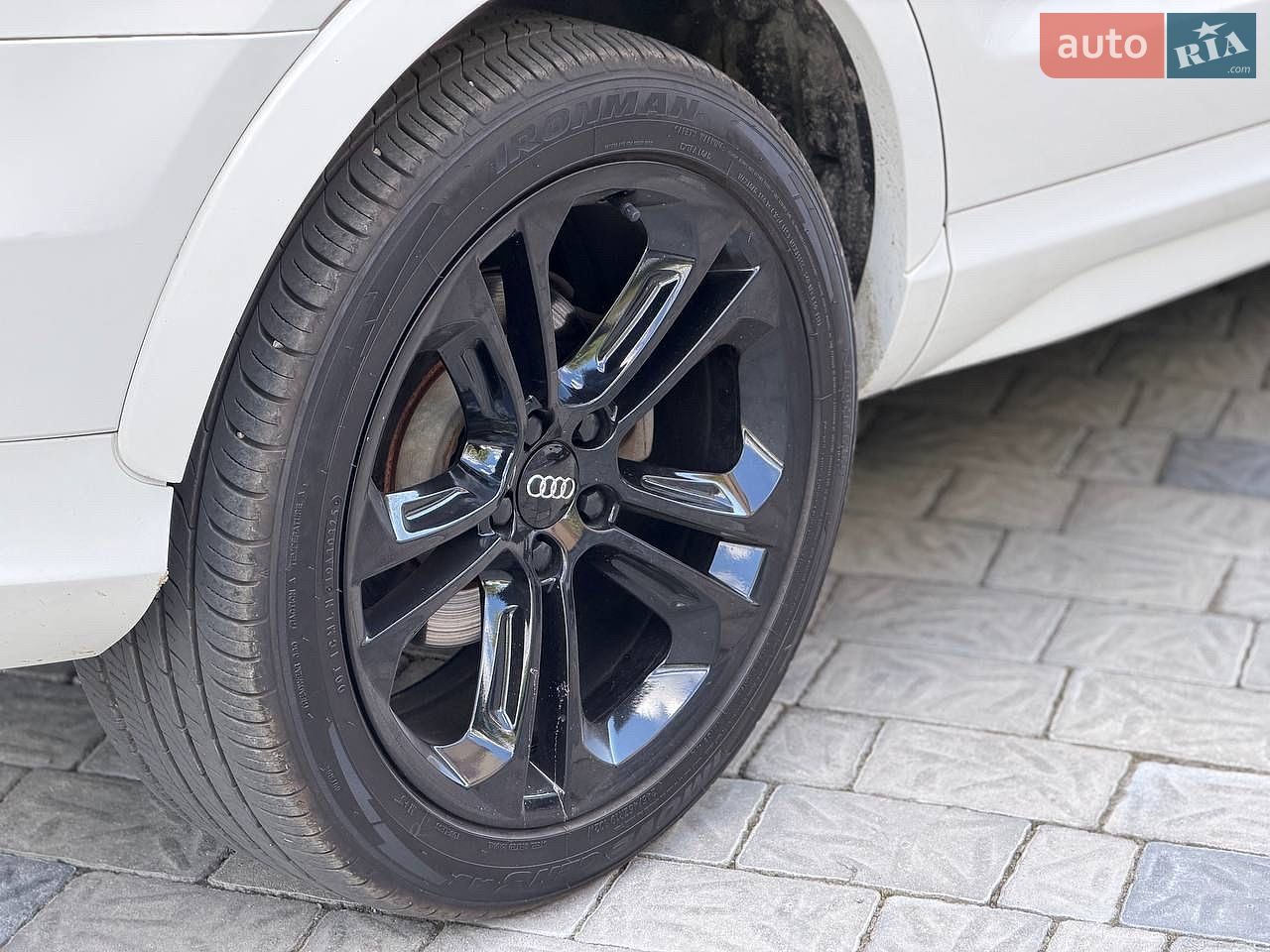 Audi Q3 2017 VIN WA1BCCFS7JR007593 фото оголошення 10 з 13