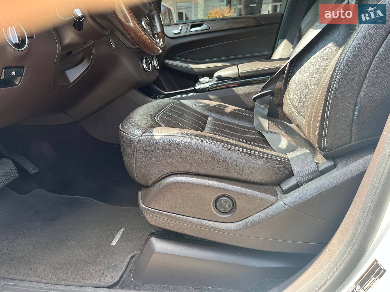 Mercedes-Benz GLE-Class 2016 VIN WDC1660041A808051 фото оголошення 18 з 31
